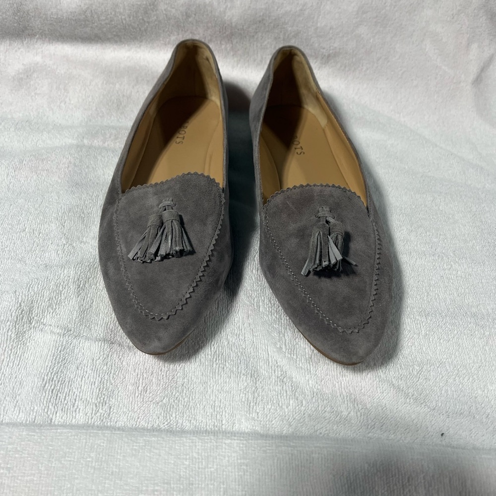 Talbots flats, moccasins, Suede Women's Loafer Tasel Gray‎ 9AA Pointed Toe